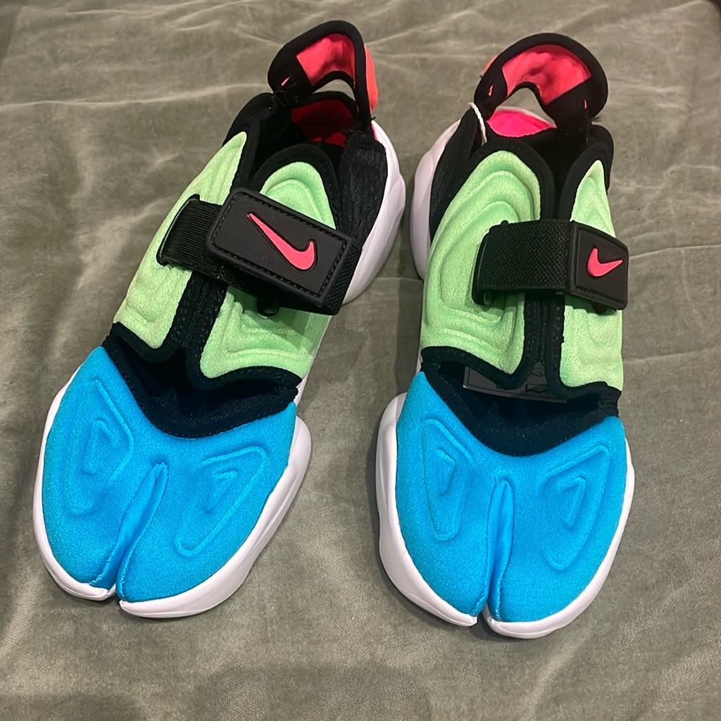 Nike Tabi Sneakers
